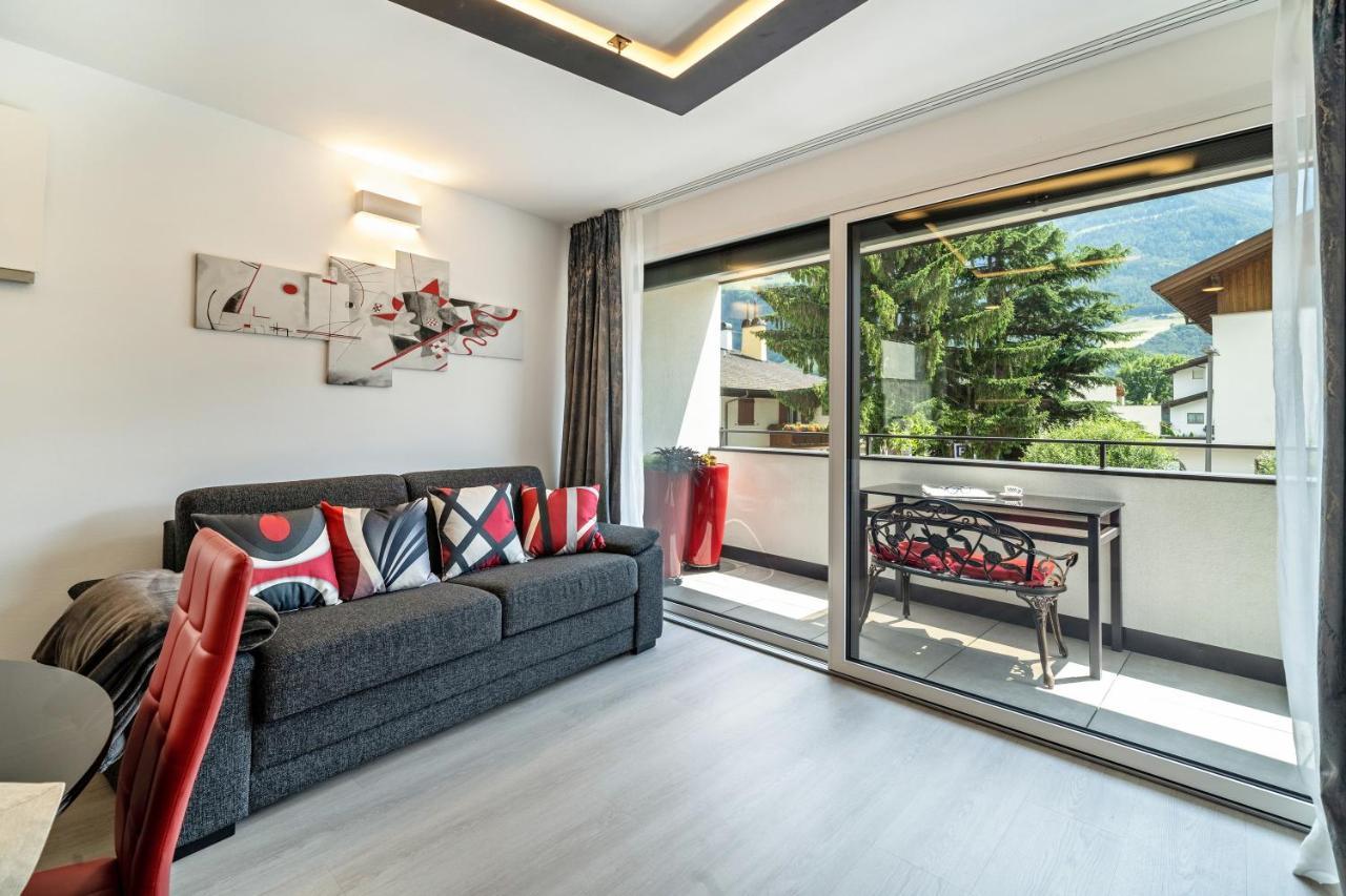 Apartment Il Cuore Rosso Naturns Luaran gambar