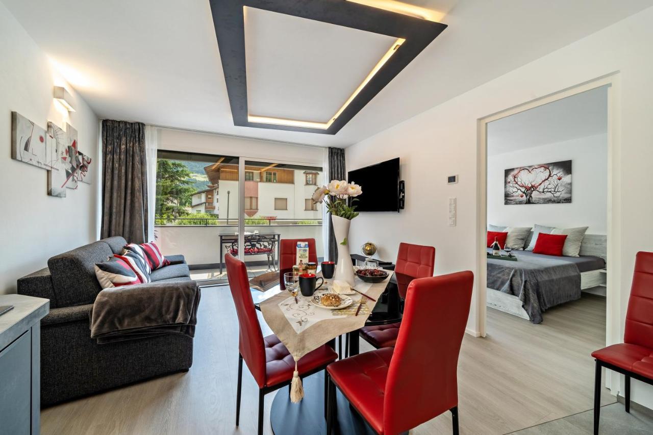 Apartment Il Cuore Rosso Naturns Luaran gambar